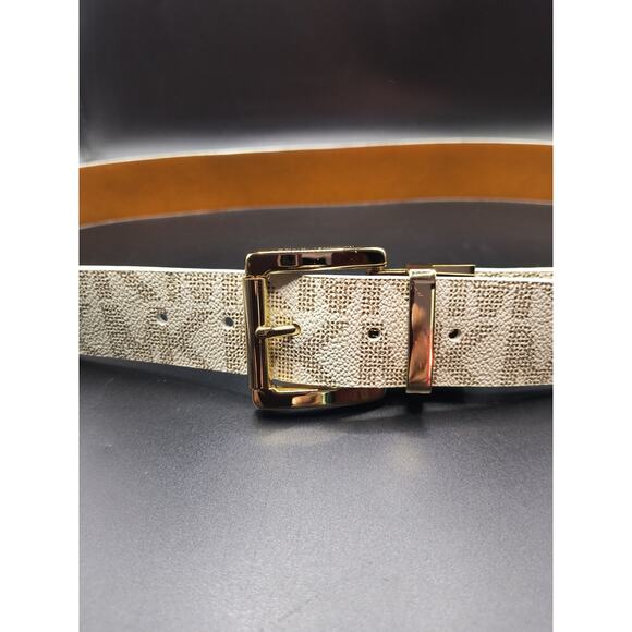 Michael Kors Logo Reversible Belt - Medium Vanilla/Beige main image 4